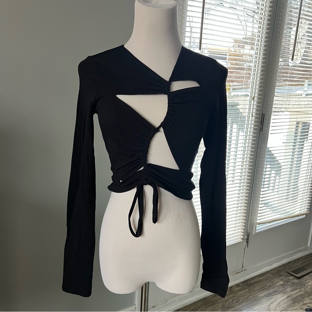 H&M Black cropped cut out top